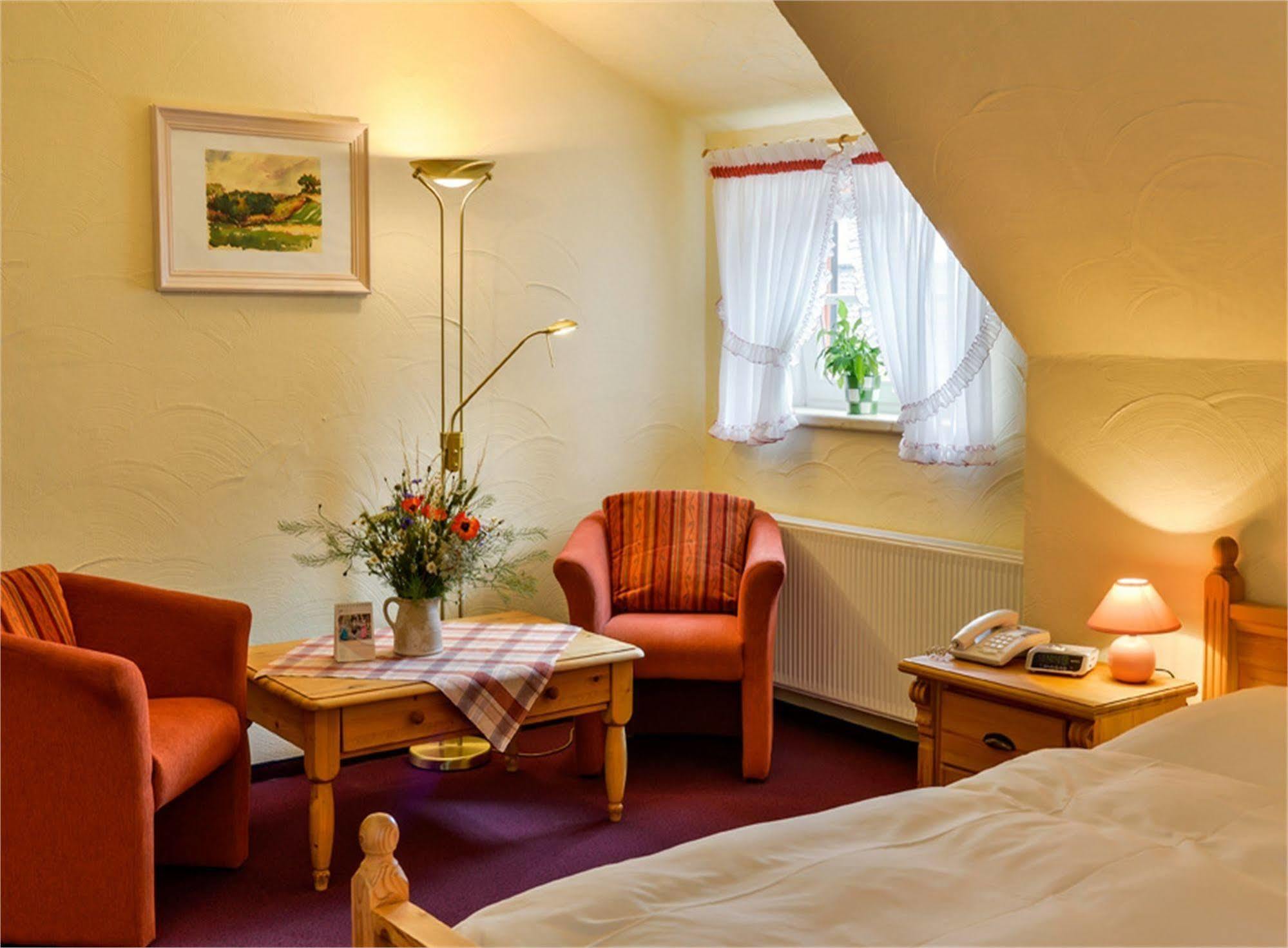 Hotel Gut Voigtlaender Blankenburg  Exterior photo